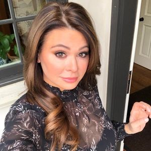 Meet your Posher, Lynn